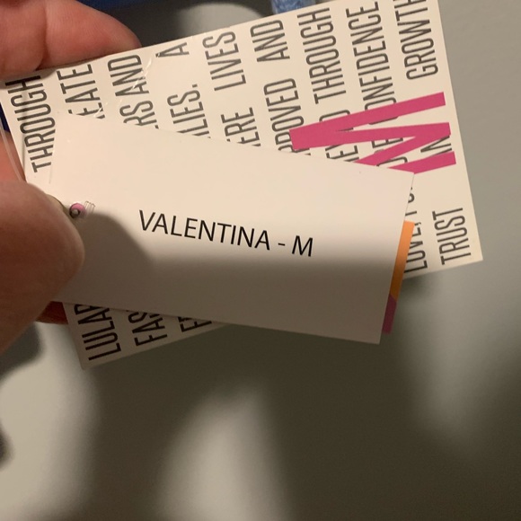 NWT  LuLaRoe Valentina Button Down Top Sz M - Picture 4 of 5